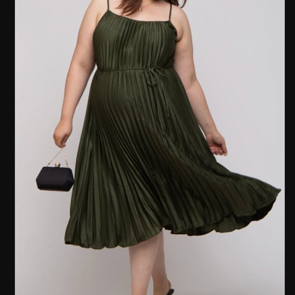 Forest Green Pleated Sleeveless Waist Tie Maternity Plus Maxi Dress Pink Blush - Picture 2 of 5